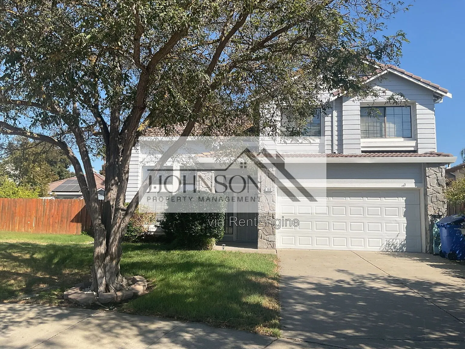 4 bed, 2.0 bath, 2033 sqft, $3,099 — Photo 1