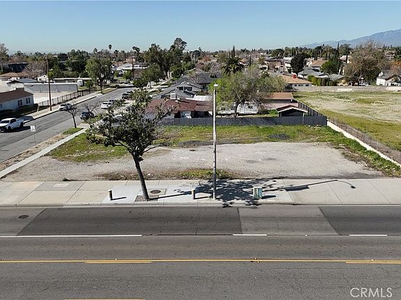 2nd image of 9098 Sierra Ave #1O