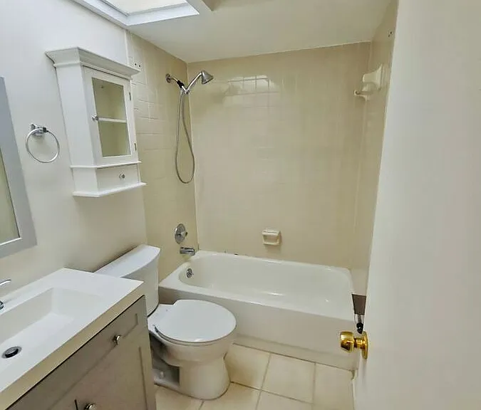 2314 S Clewis Ct #301 — Photo 9