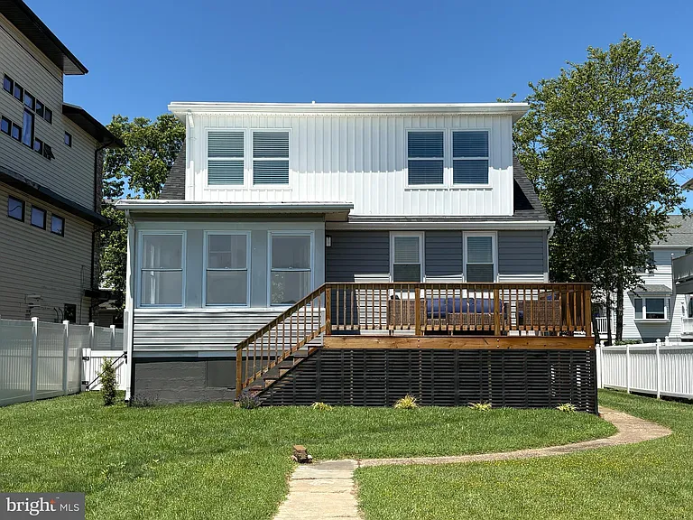 9135 Cuckold Point Rd — Photo 17
