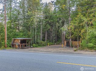 5441 E Grapeview Loop Rd, Allyn, WA 98524