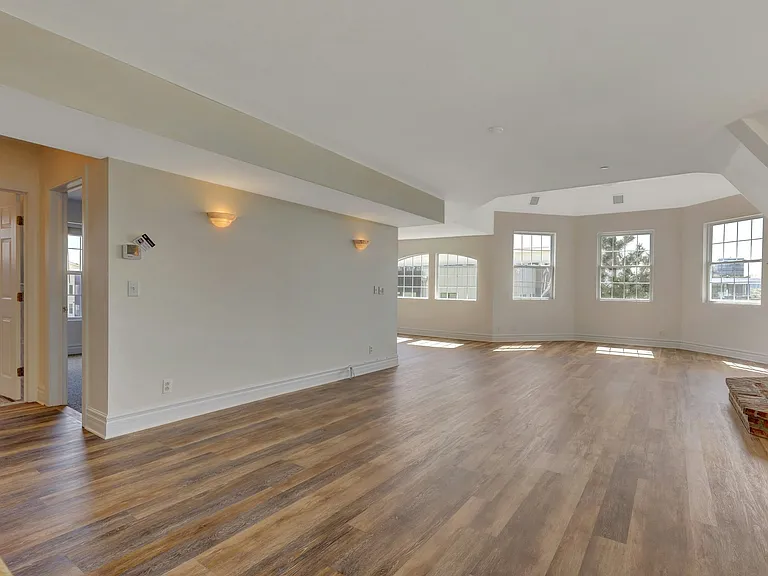 170 Undercliff Ave — Photo 12
