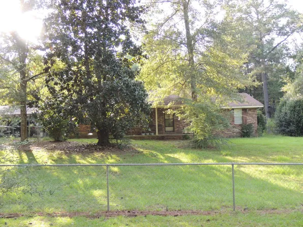 30 Harmon Ford Ln, Lumberton, MS 39455