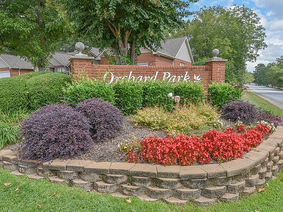3rd image of 113 Orchard Park Dr
