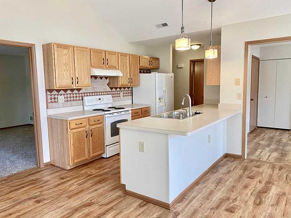 5th image of 1313 Amberlea Dr W #8