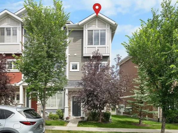 426 S Nolan Hill Blvd NW, Calgary, AB T3R 0Y1