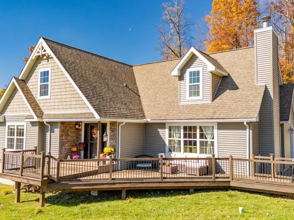 31 Trillium Hl, Bruceton Mills, WV 26525