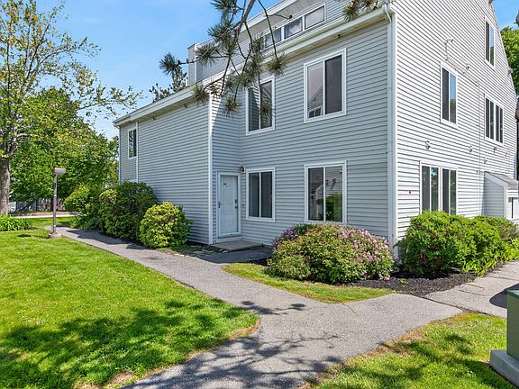 4th image of 18 Ocean Street #103
