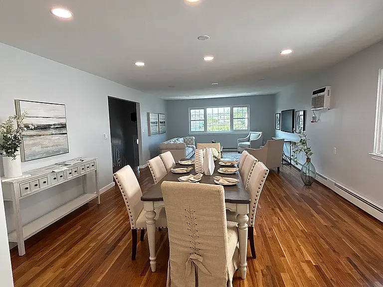 Southside Ave — Photo 3