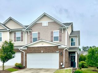 1700 Cary Reserve Dr, Cary, NC 27519