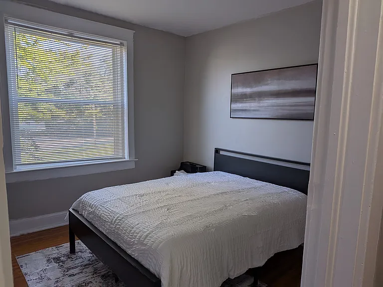 1011 Brooklyn Ave #1S — Photo 17