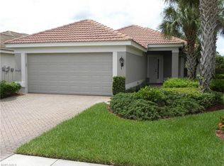 10026 Oakhurst Way, Fort Myers, FL 33913