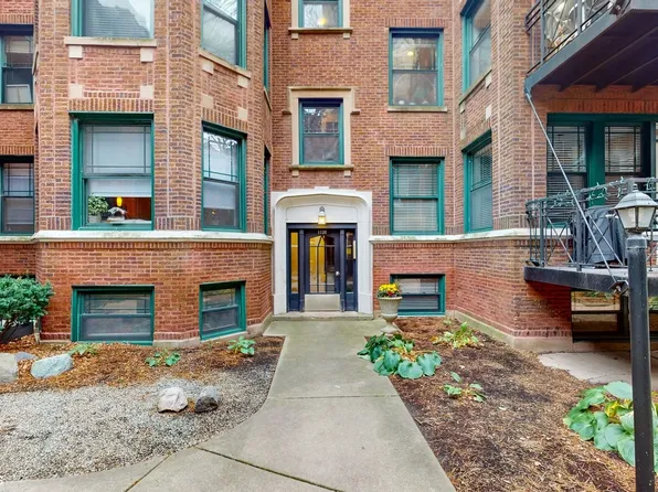 1138 W Pratt Blvd APT 2S, Chicago, IL 60626