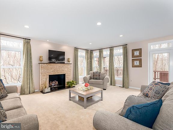 4th image of 3400 Tipton Ln
