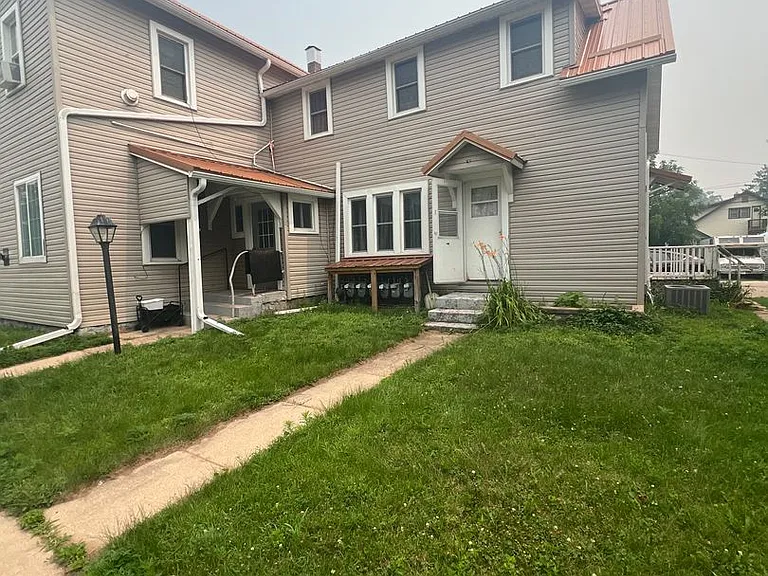 710 N Main St — Photo 1