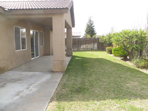 3rd image of 5216 Fountain Grass Ave