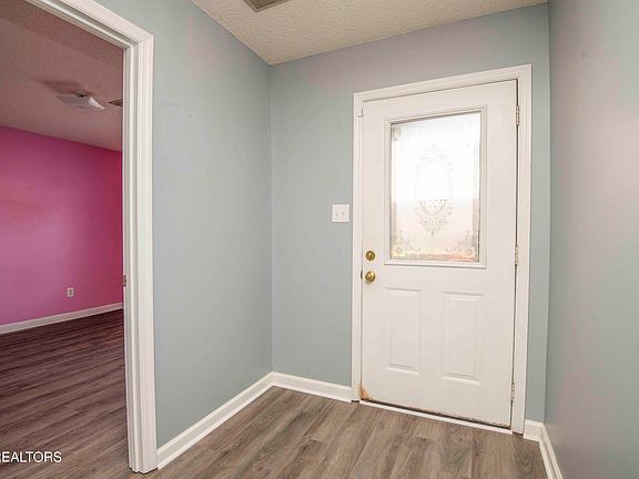 4th image of 7920 Cavanaugh Way
