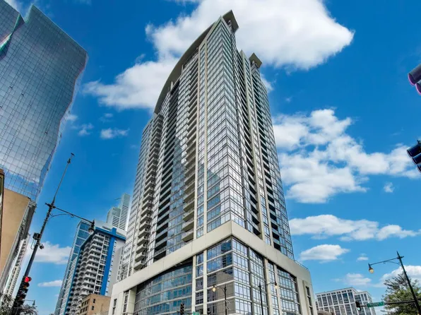 100 E 14th St APT 2010, Chicago, IL 60605