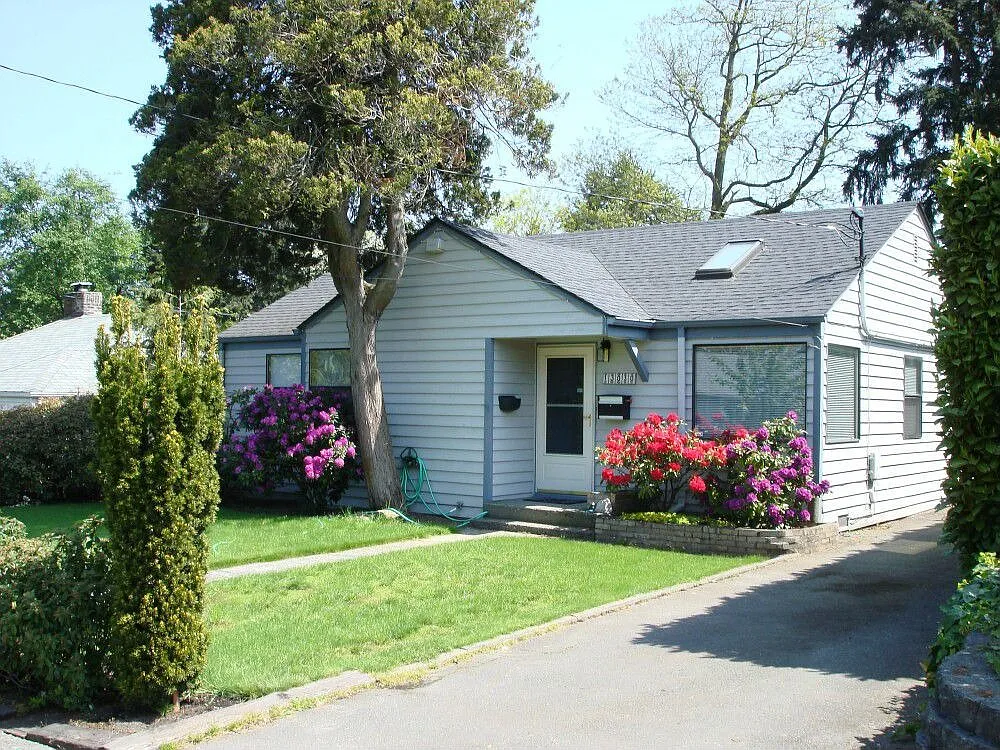 13030 7th Ave S photo 1