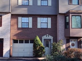 7448 Lighthouse Point, Pittsburgh, PA 15221