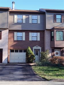 7448 Lighthouse Point, Pittsburgh, PA, 15221