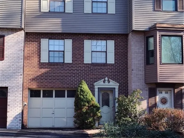 7448 Lighthouse Point, Pittsburgh, PA 15221