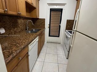 8704 NW 35th St APT 208, Pompano Beach, FL 33065
