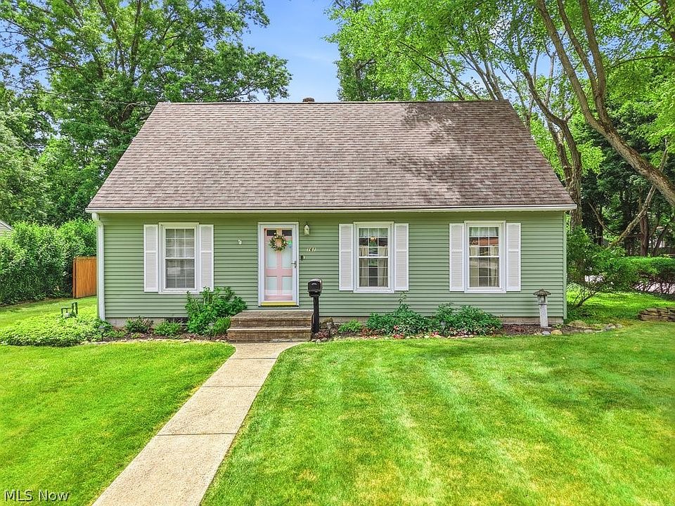 1st image of 161 Pinehurst Rd