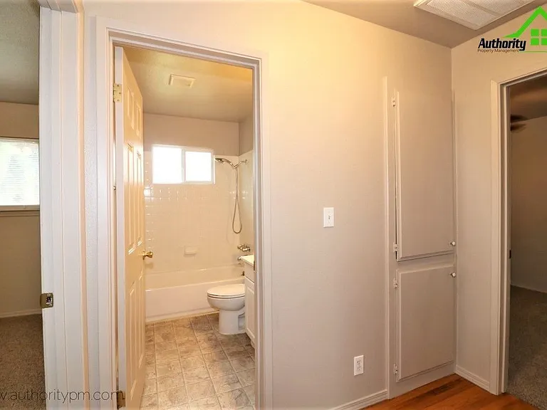 3909 Mercury Dr — Photo 14