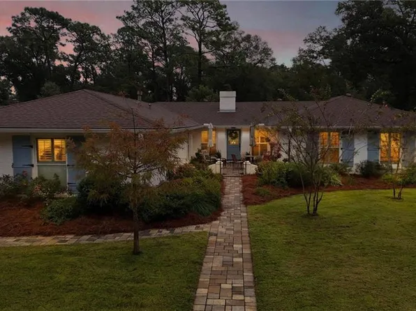453 Boone Ln, Fairhope, AL 36532