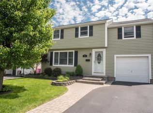 44 Ridgecrest Rd, Rochester, NY 14626