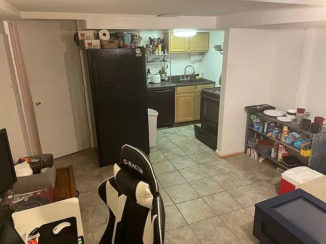 867 N Abingdon St #B — Photo 13
