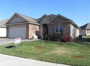 810 Iowa Cir, Clinton, MO 64735
