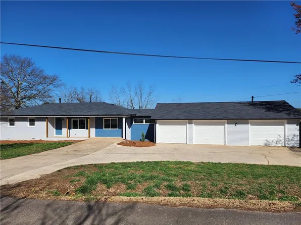 4613 Woodlane Dr, Oakwood, GA 30566