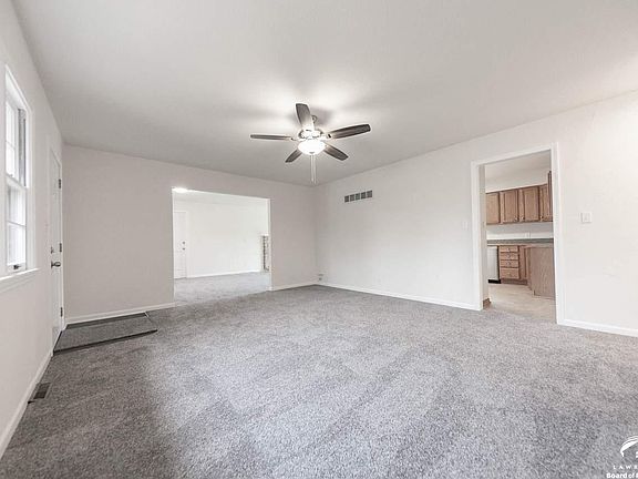 926 W 20th Lawrence, KS listing photo #3