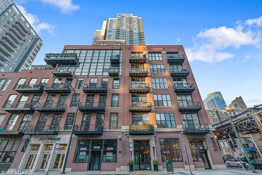 1st image of 300 W Grand Ave APT 309