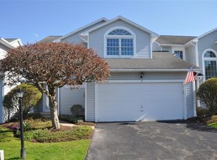 3 Cedar Ridge Dr, Fairport, NY 14450