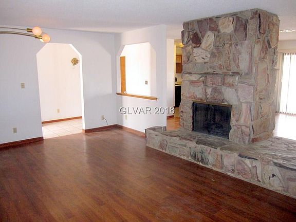 5th image of 4872 E Cincinnati Ave