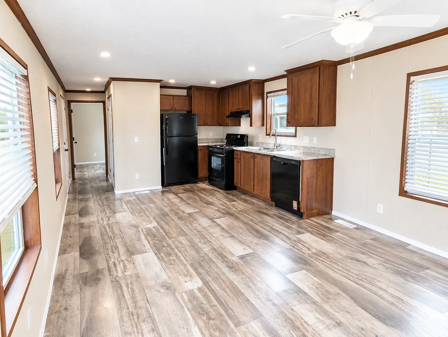 5415 Southern Ct — Photo 3
