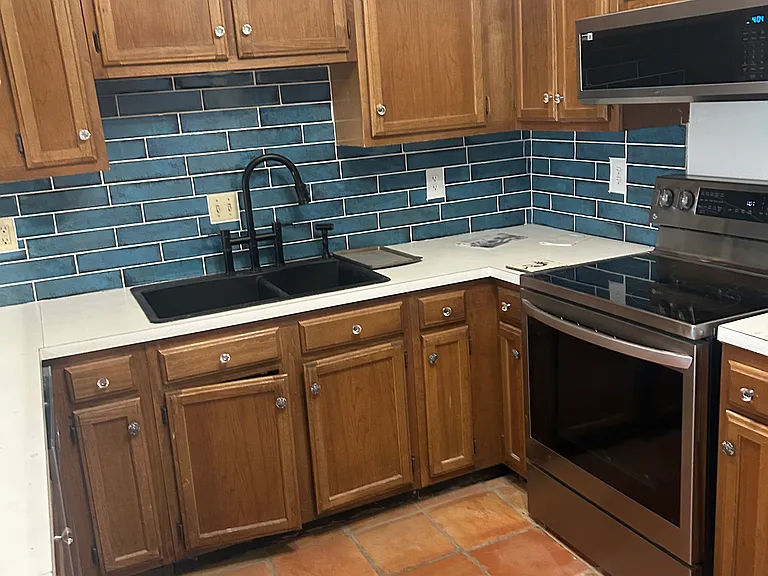 2730 Calle Anna Jean #D — Photo 1