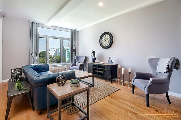 Rented by aptsandlofts.com | media 25