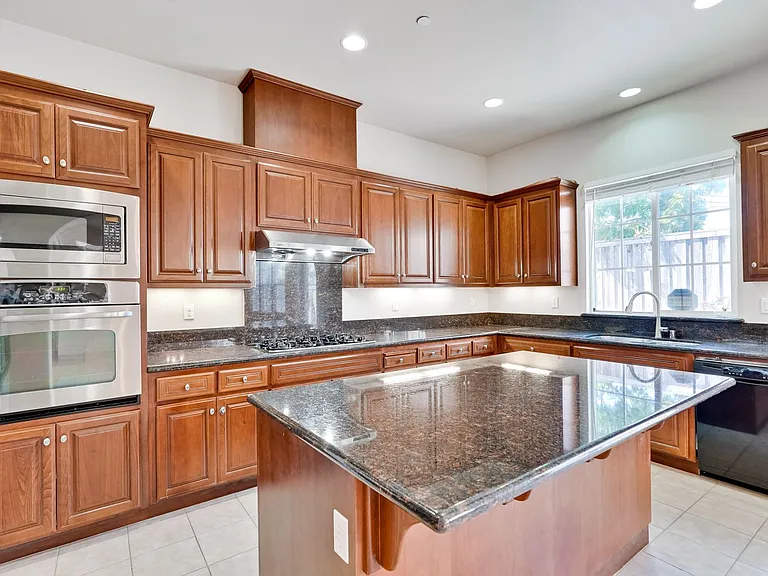 104 Alden Ct — Photo 9