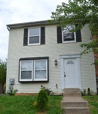 3 bed, 1.5 bath, 1620 sqft, $2,200 — Photo 2