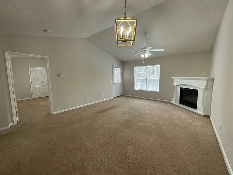 Meridian Park Apartments — Photo 114