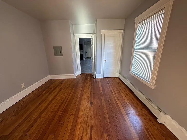 76 Hamilton St #2 — Photo 3