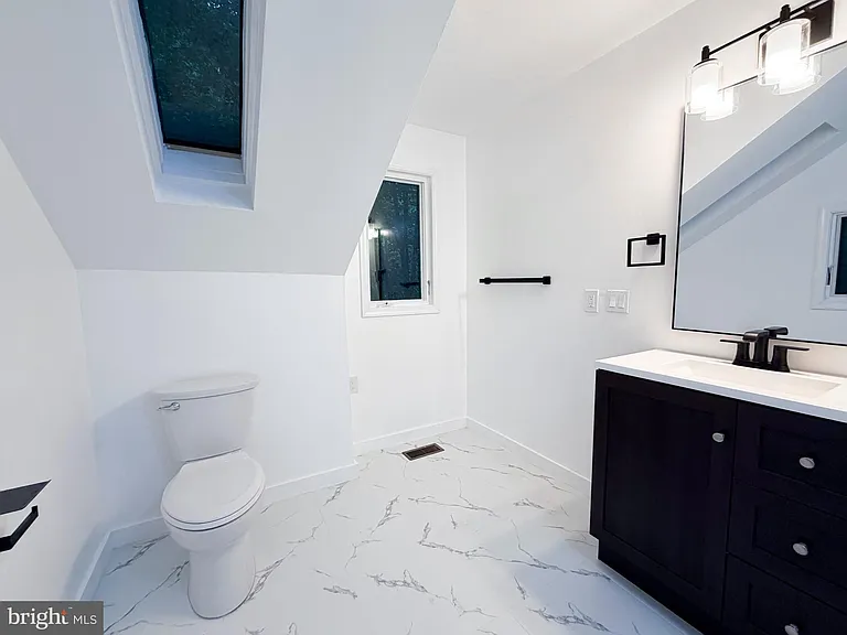 26B Jefferson Dr — Photo 14