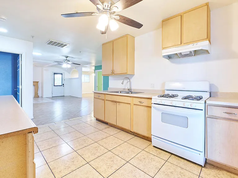 85815 Avenida Raylynn — Photo 3