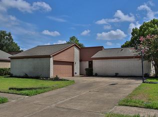9518 Ravensworth Dr, Houston, TX 77031