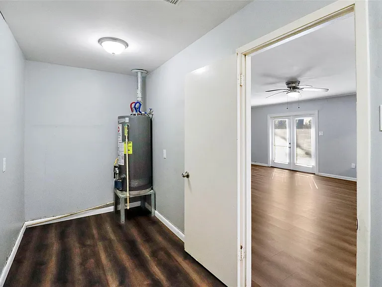 238 Sleepy Hollow Dr — Photo 16