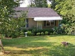 1045 Kinsey St, Rossville, GA 30741